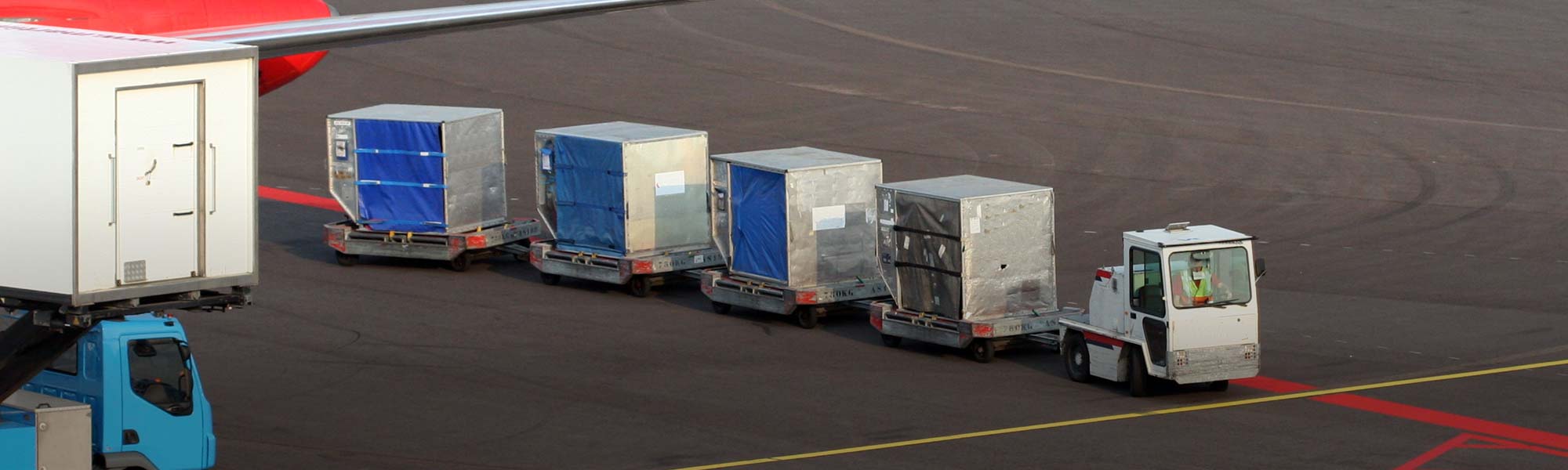 Autonomous Luggage Towing Vehicle